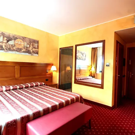 Lvg Collection - Riz Hotell 3*
