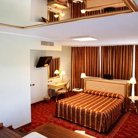 Lvg Collection - Riz Hotel 3*
