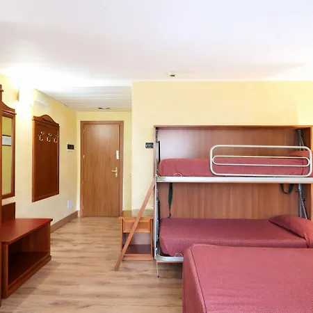 Lvg Collection - Riz Hotel